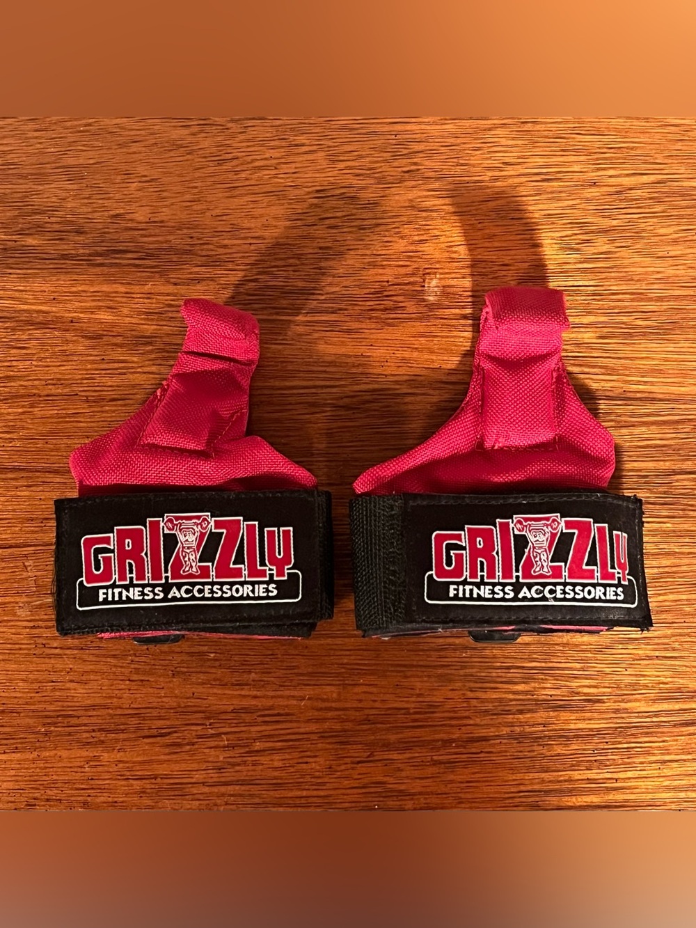 Bundle of two types of weight lifting grips / hooks